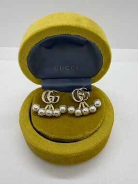 Authentic Gucci Double GG faux pearls earrings.
